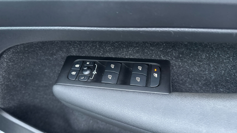 Volvo Xc40 2.0 B4P R DESIGN 5dr Auto Petrol Estate